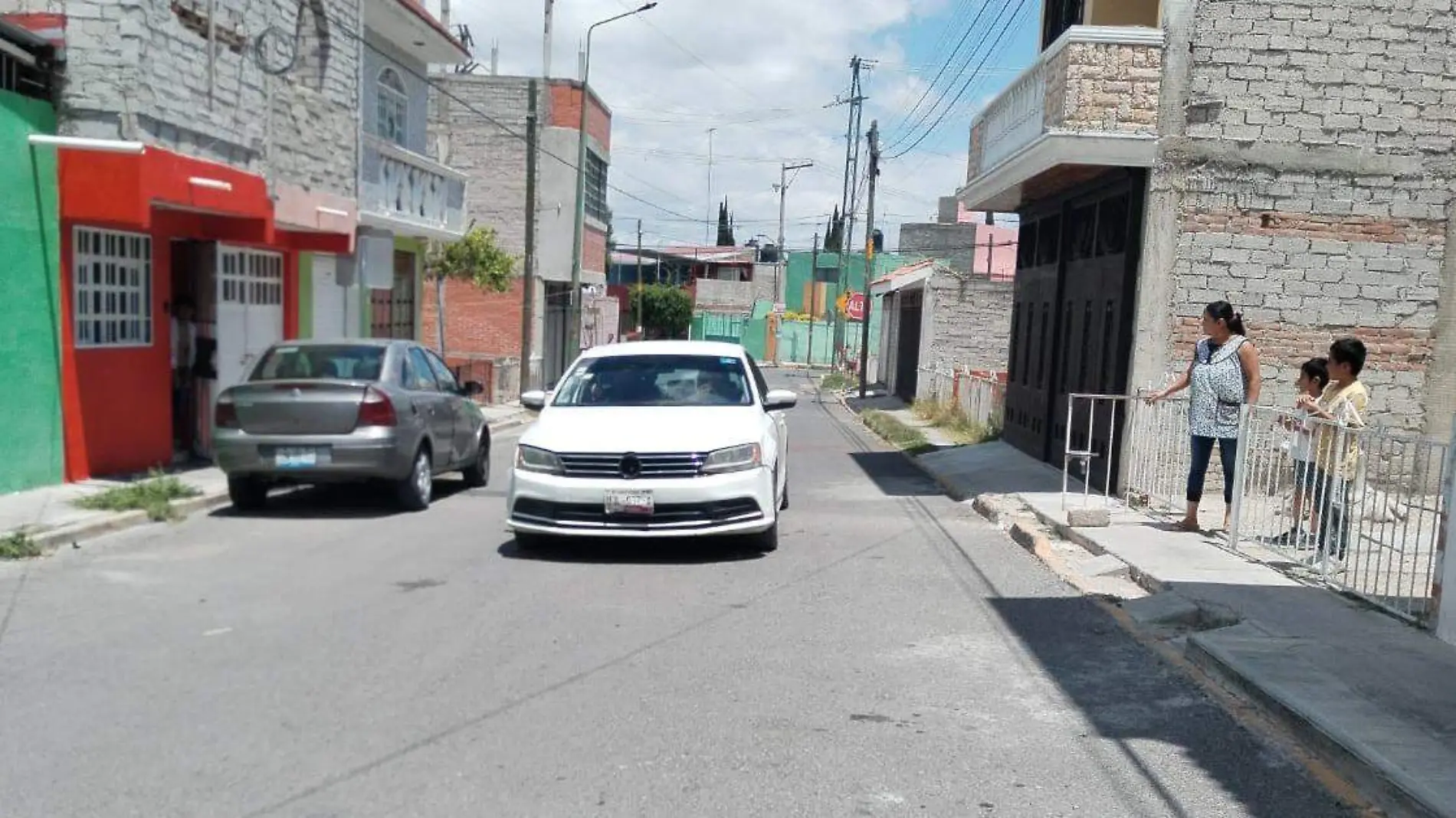 Fuerte despliegue policial se registró la tarde de este jueves sobre el andador 14 casi esquina con calle Rancho Figueroa